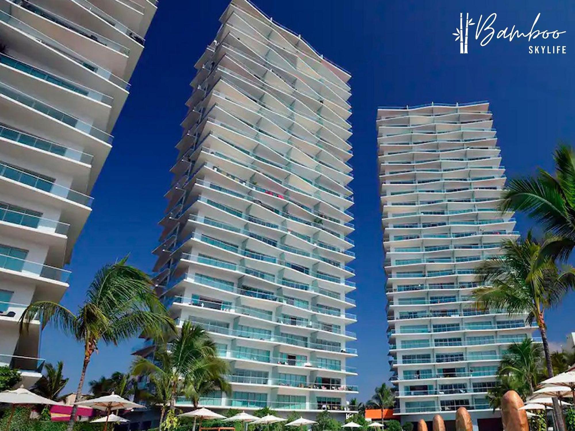 Icon Vallarta Beach Front By Bamboo Skylife Puerto Vallarta Eksteriør billede
