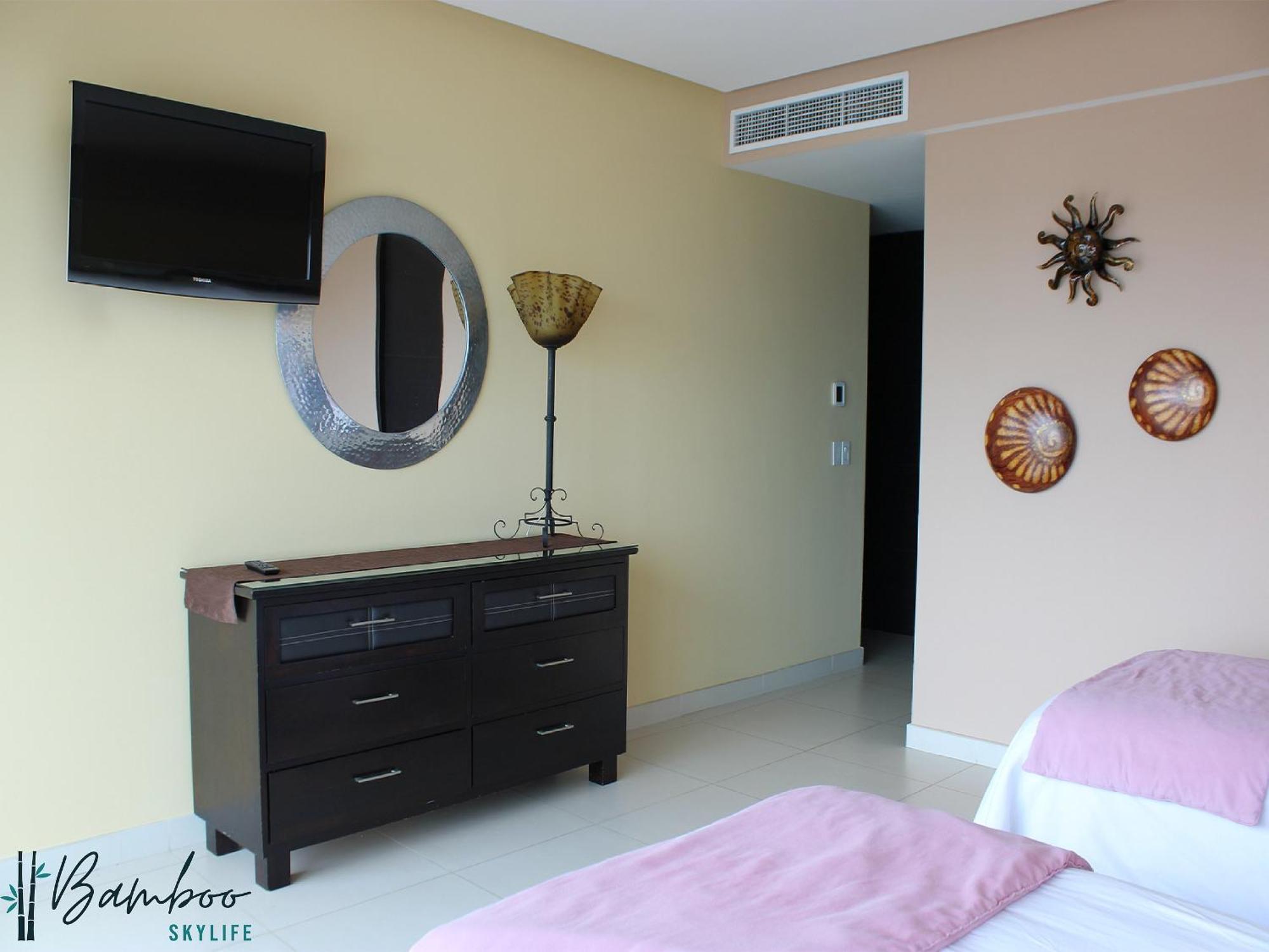 Icon Vallarta Beach Front By Bamboo Skylife Puerto Vallarta Eksteriør billede
