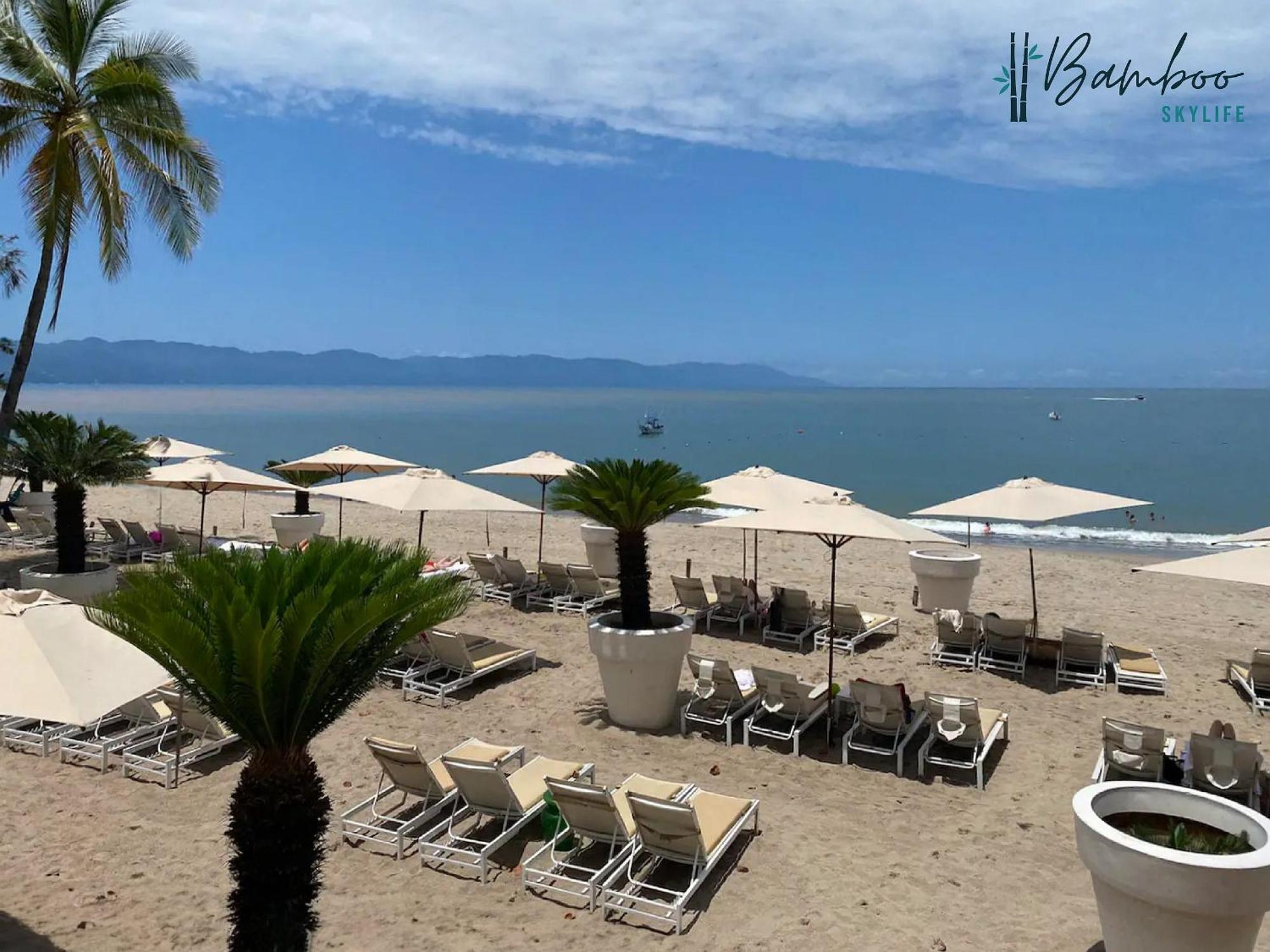 Icon Vallarta Beach Front By Bamboo Skylife Puerto Vallarta Eksteriør billede