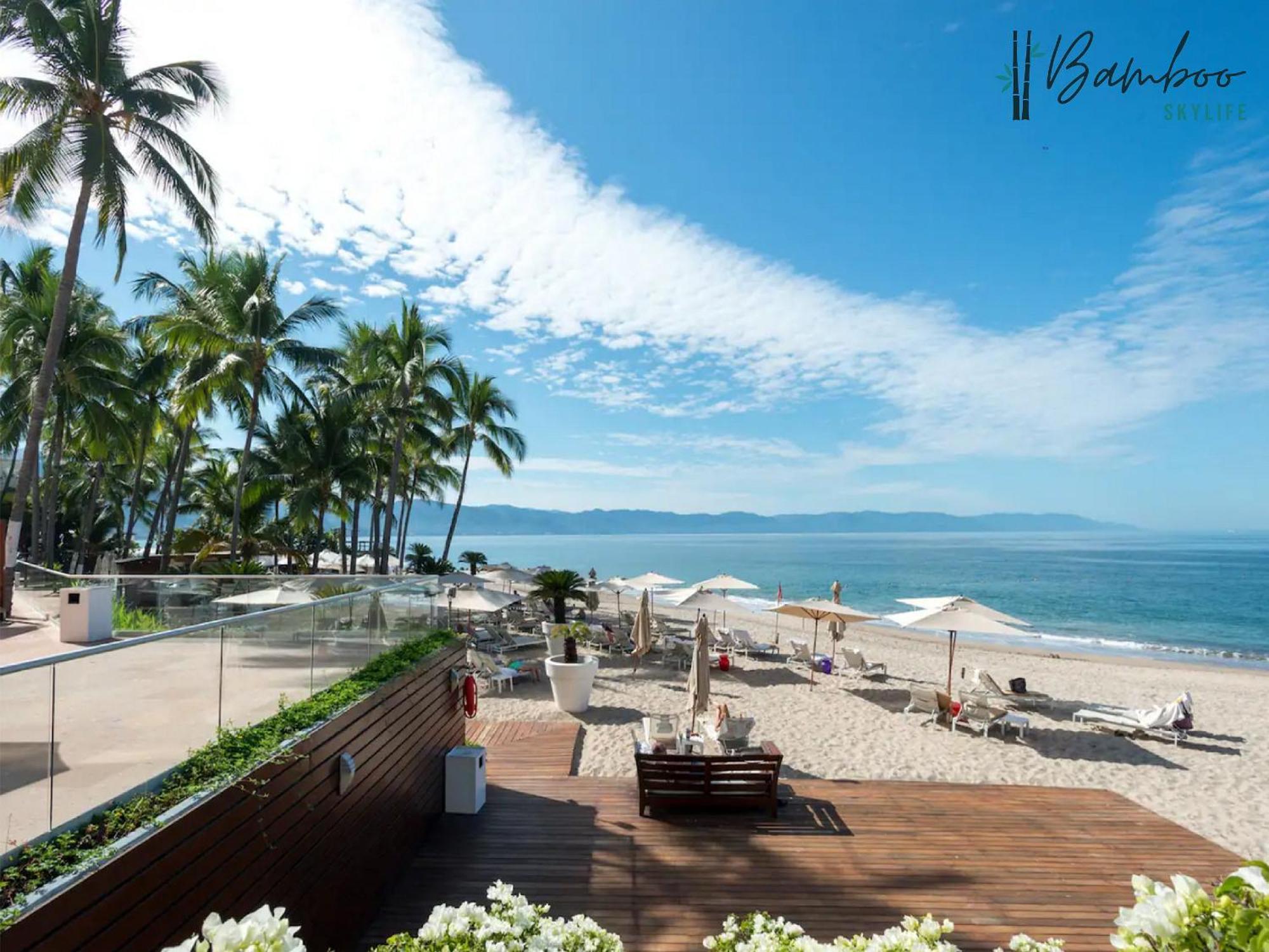 Icon Vallarta Beach Front By Bamboo Skylife Puerto Vallarta Eksteriør billede