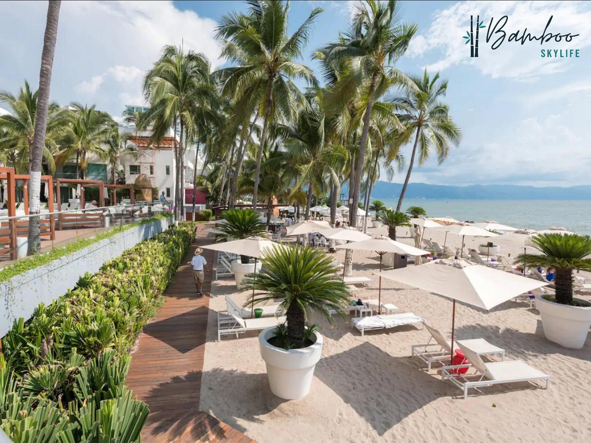 Icon Vallarta Beach Front By Bamboo Skylife Puerto Vallarta Eksteriør billede